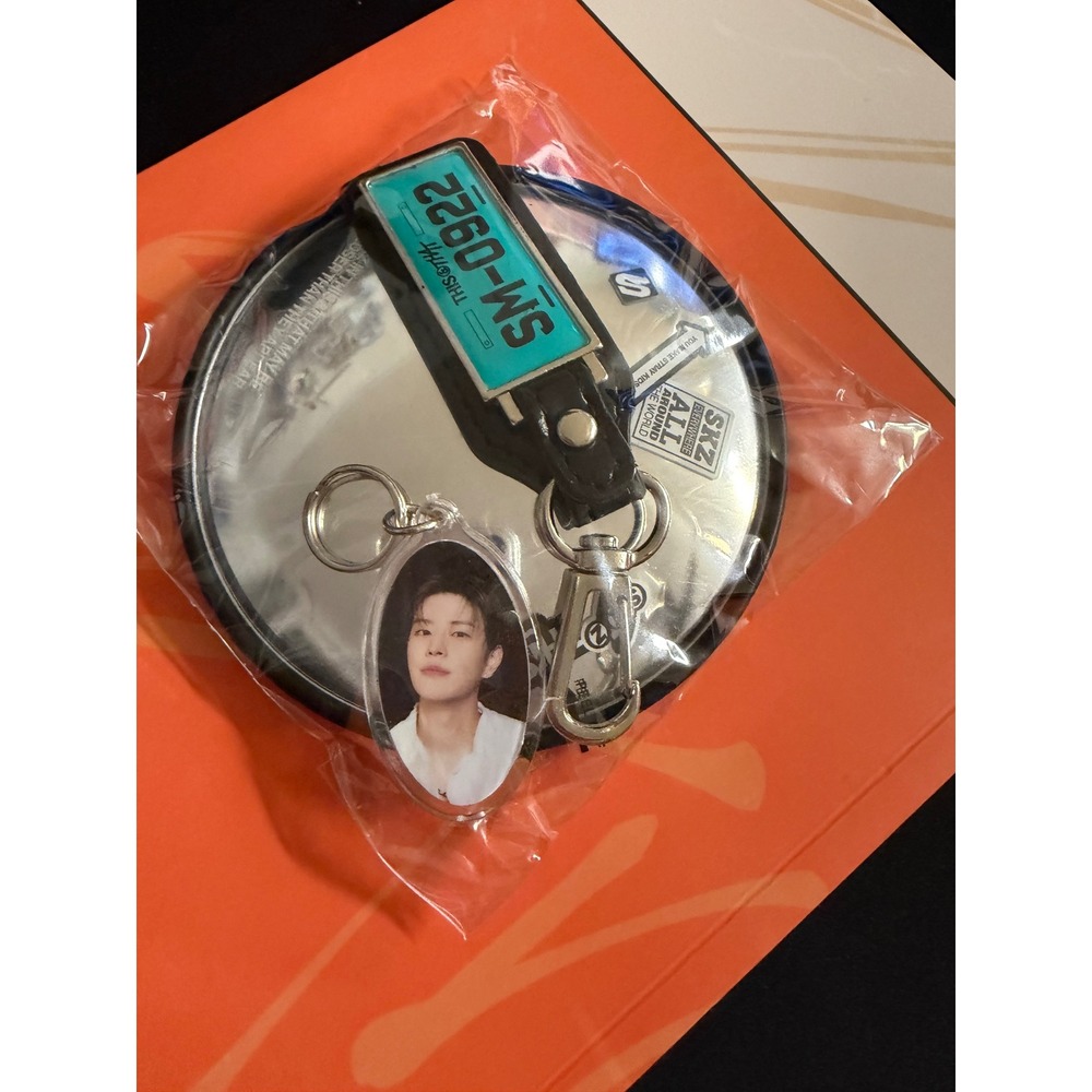 STRAY KIDS Seungmin This & That Truck Version Mirror & Keychain Set